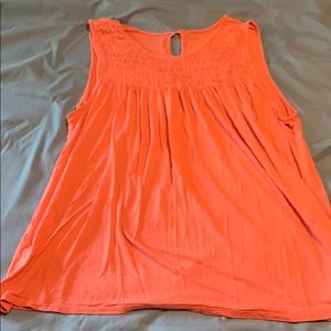 Salmon tank with detail at top